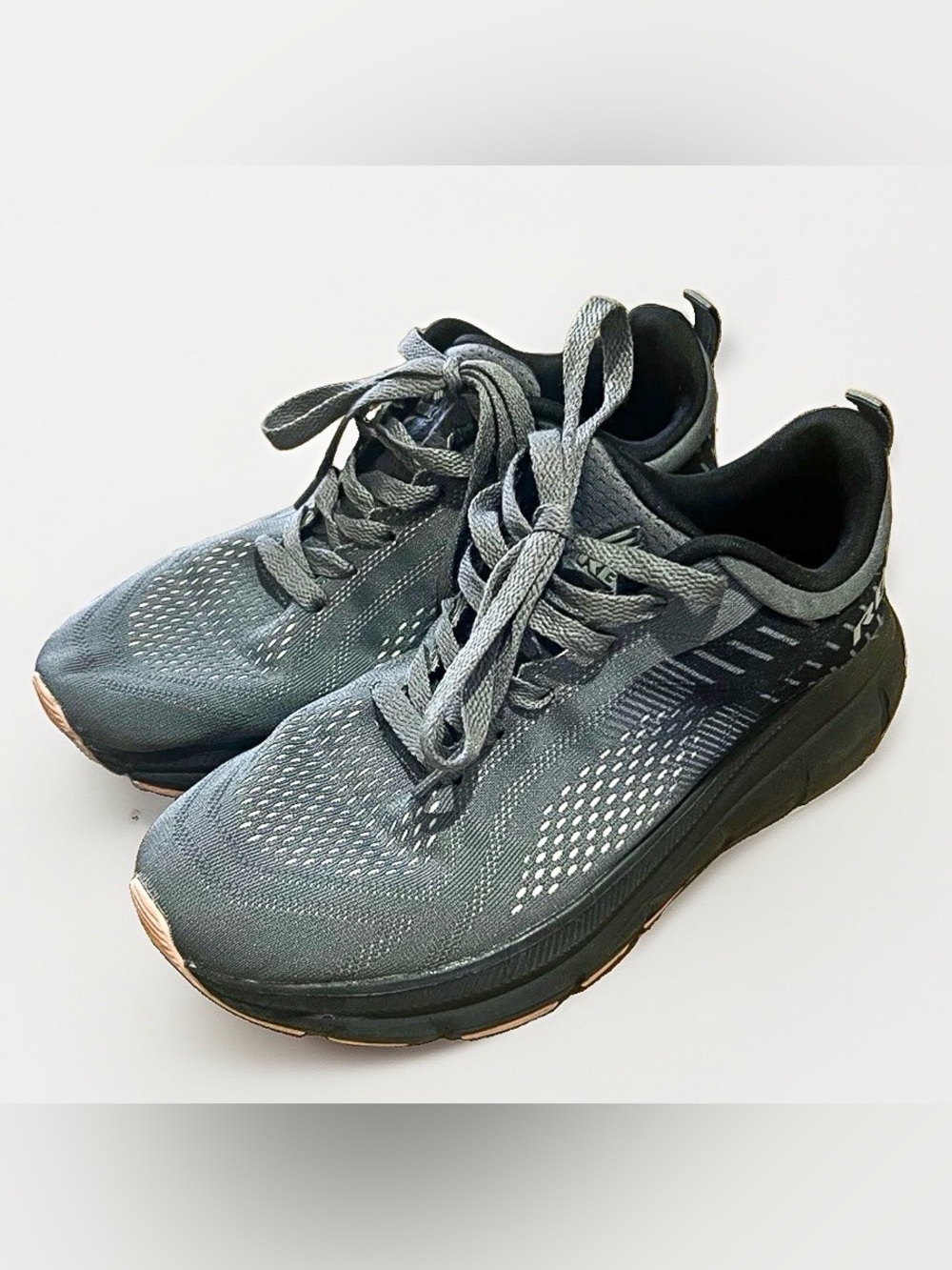 RBX women’s gray and pink sneakers size 7